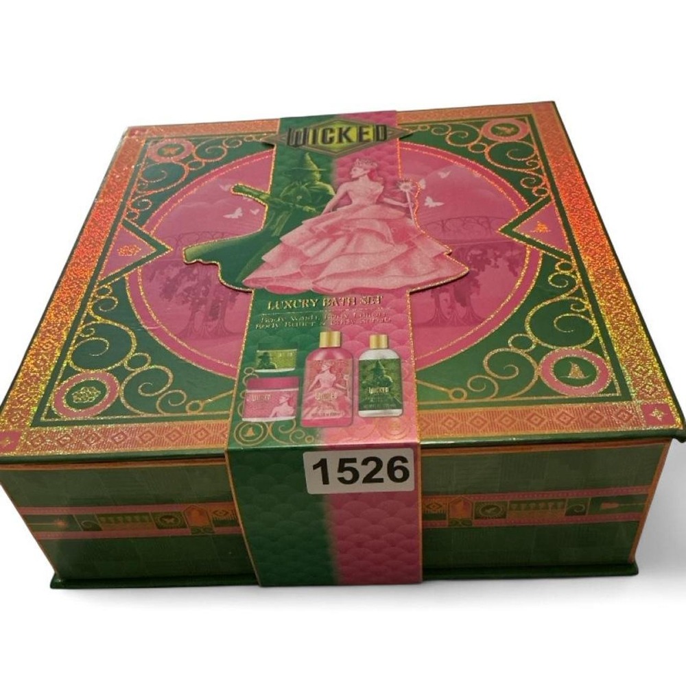 Wicked Luxury Bath Set Women OS Green Pink NEW Elphaba Glinda 4pc Gift Box